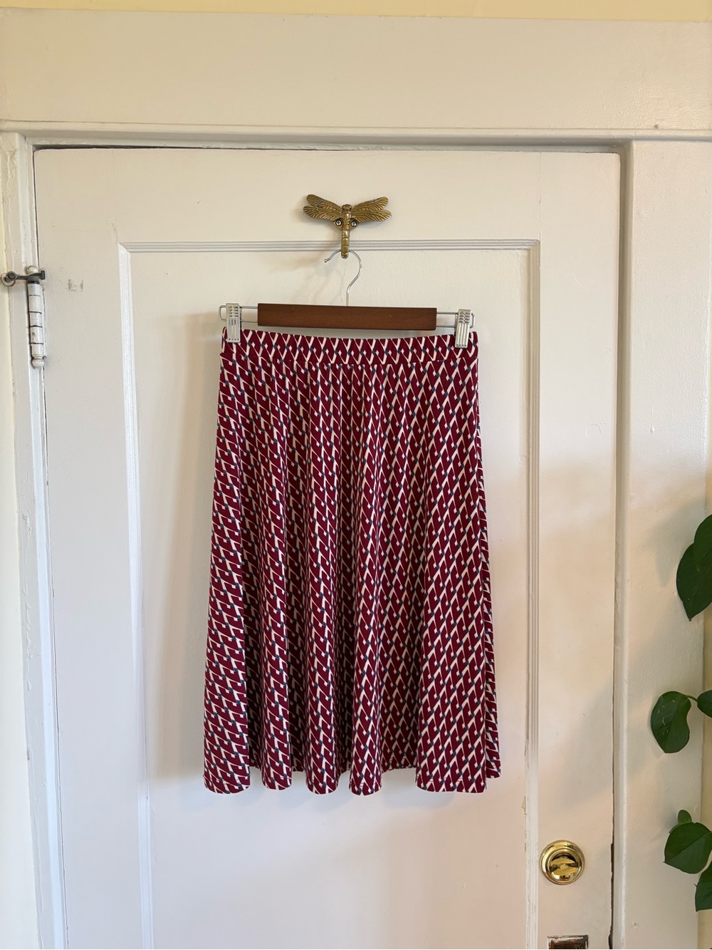 Gilli Burgundy White & Blue Patterned A Line‎ Stretchy Skater Skirt Small